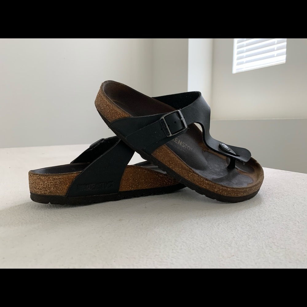 Birkenstock’s Gizeh Black